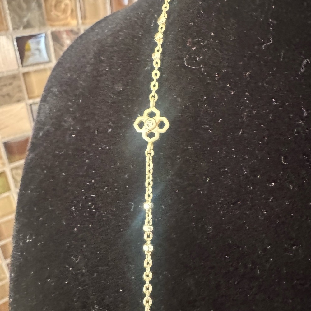 Kendra Scott Gold Chain Necklace with Floral Accents new without tags - Picture 3 of 11